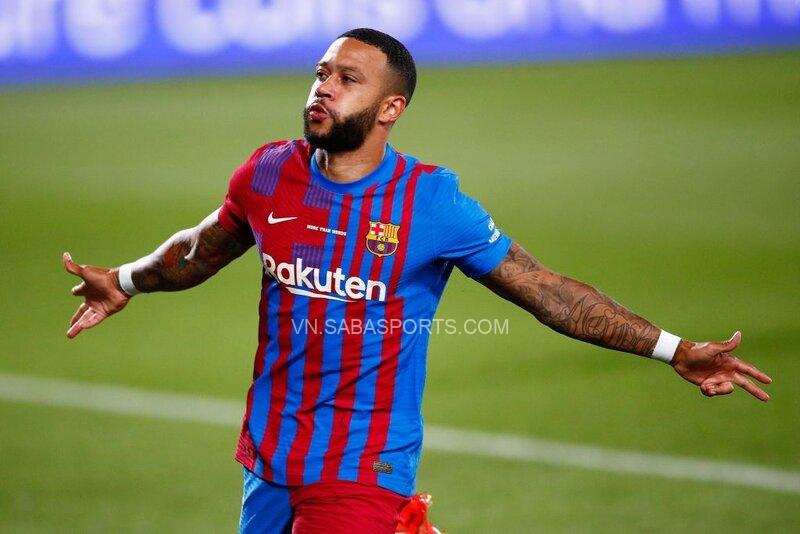 Depay đang nhanh chóng hòa nhập với cuộc sống ở Barcelona (Ảnh: Getty Images)