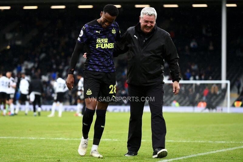 Willock đã trở thành cầu thủ không thể thiếu của HLV Steve Bruce (Ảnh: Getty Images)