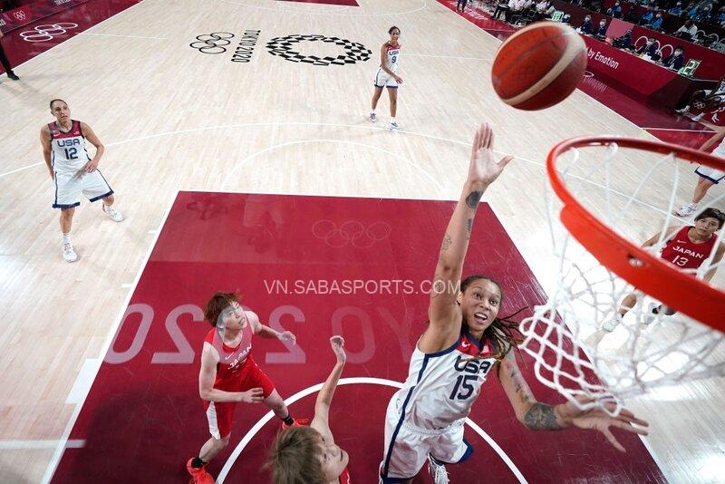 Số 15 Brittney Griner đa chơi 1 trận chung kết cực hay (Ảnh: Getty Images)