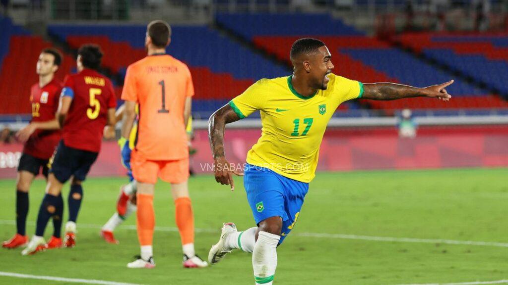 Malcom sắm vai người hùng cho Brazil khi ghi bàn thắng quyết định vào lưới Olympic Tây Ban Nha