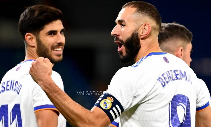 Benzema kiến tạo 2 lần cho Asensio nổ súng