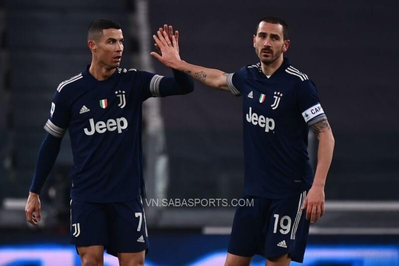 Bonucci khá gần gũi với CR7 khi còn ở Juve