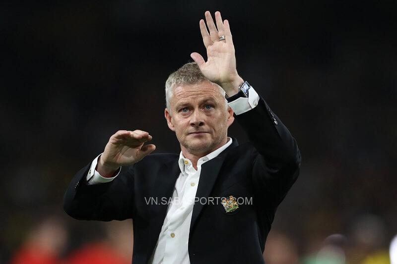 Solskjaer bị chỉ trích khá nhiều sau trận đấu tại Champions League. (Ảnh: Metro)