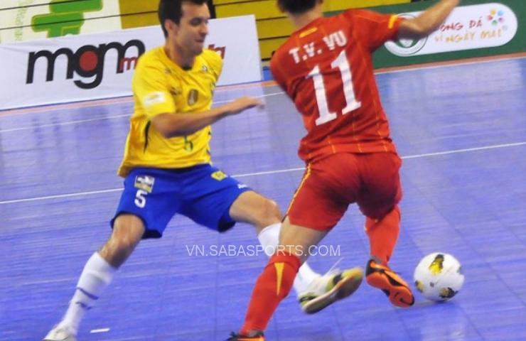 Văn Vũ từng góp mặt trong thành phần ĐT futsal Việt Nam thắng Brazil vào năm 2013