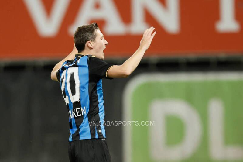 Vanaken là người gỡ hòa cho Club Brugge trước khi hiệp 1 khép lại