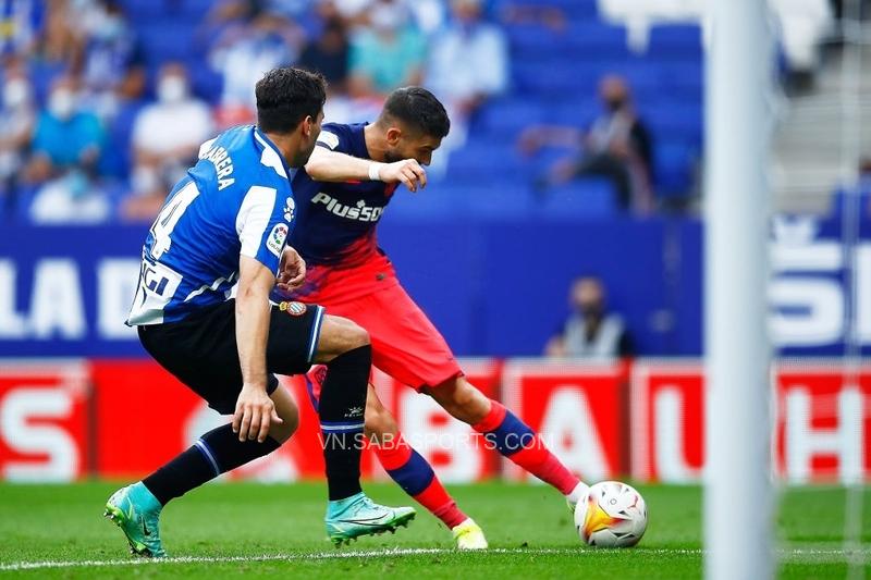 Carrasco xử lý gọn gàng để gỡ hòa cho Atletico