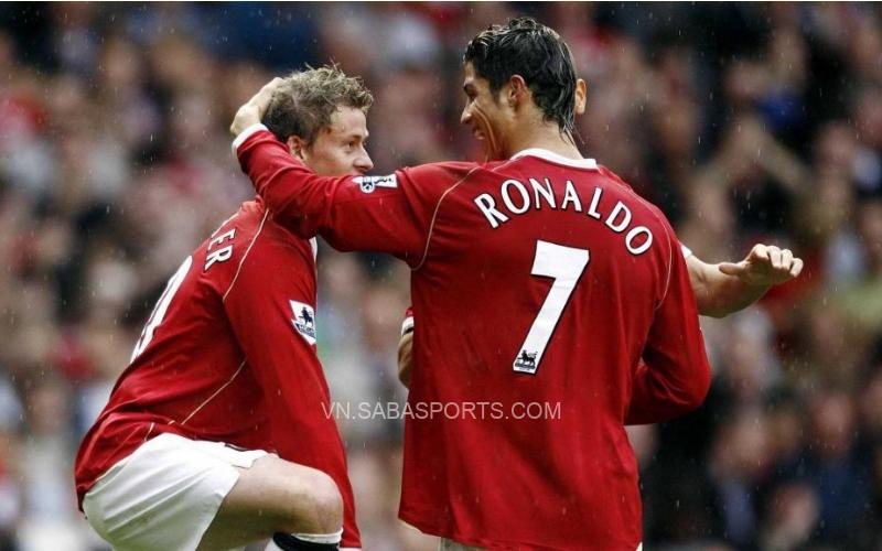 Ronaldo đã nói với Ole rằng muốn giúp MU vô địch EPL mùa này