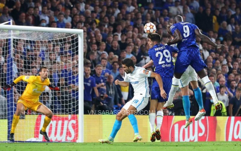 Lukaku đã liên tục đáp lại Ronaldo từ Ngoại hạng Anh sang Champions League