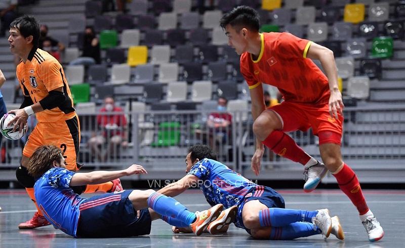 Cường độ vận động cao và va chạm liên tục là những gì làm nên đặc trưng của futsal