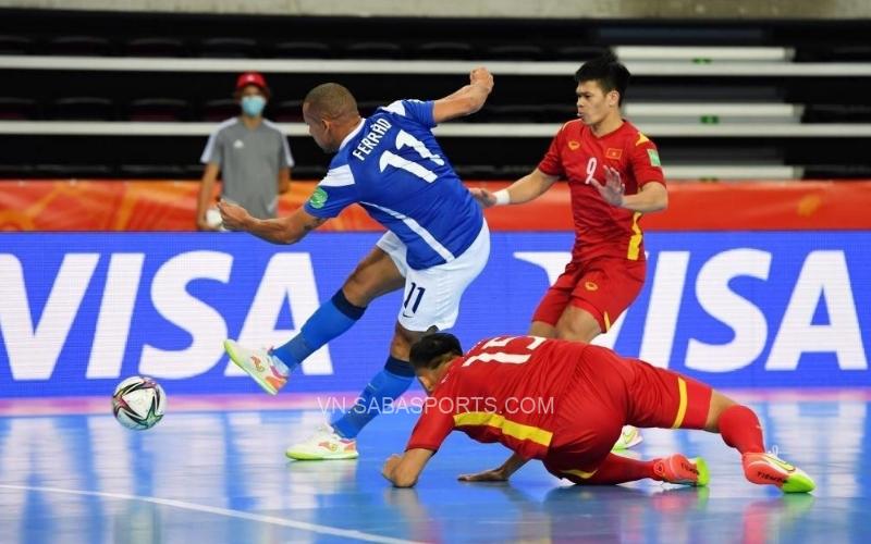 Một mình Ferrao ghi 4 bàn vào lưới ĐT futsal Việt Nam