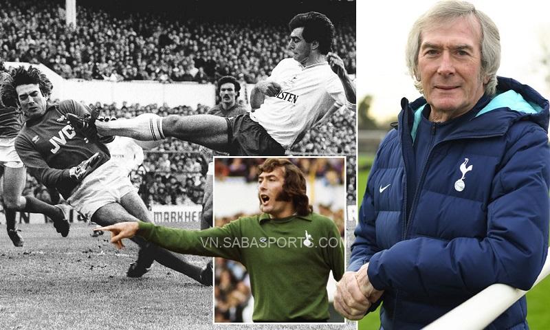 Pat Jennings gắn bó với Tottenham tới 13 năm trước khi đầu quân cho Pháo thủ