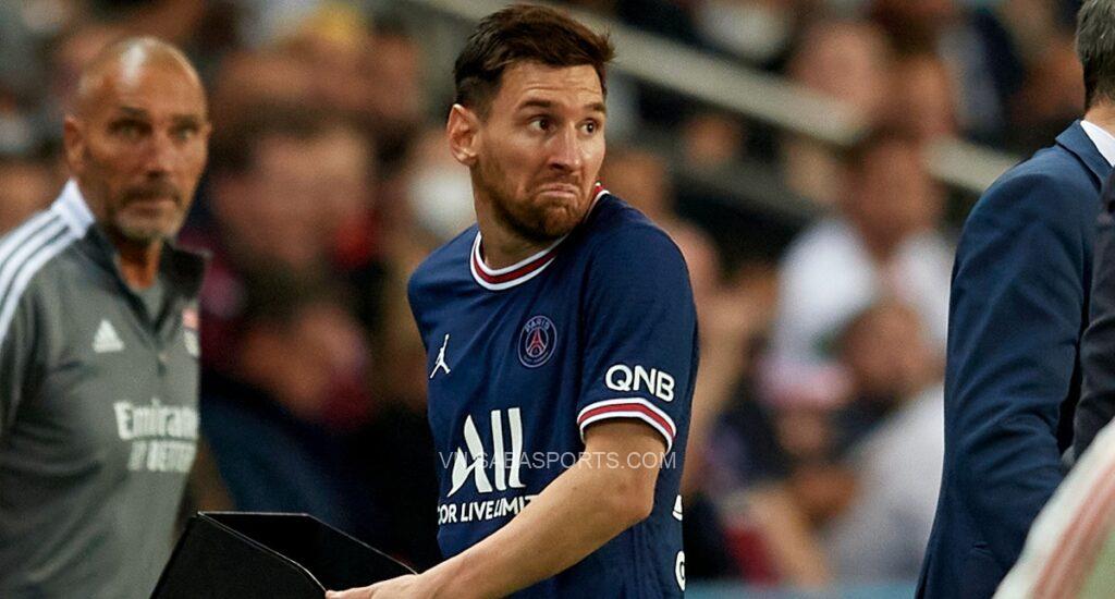 Messi gặp khó tại tập thể mới