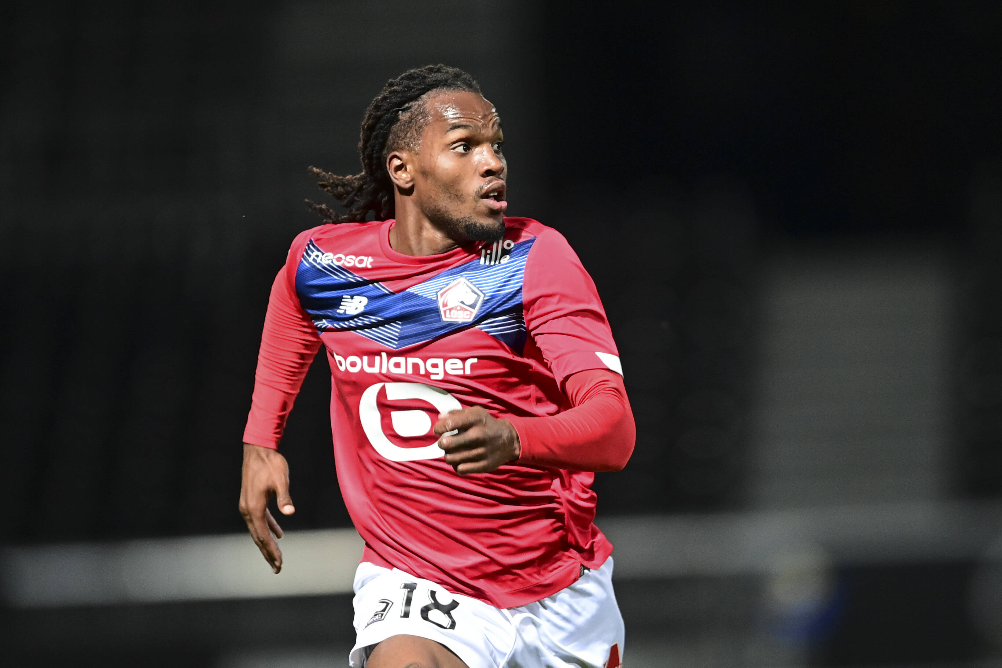 Renato Sanches đã có thể chuyển đến một CLB lớn nhưng…