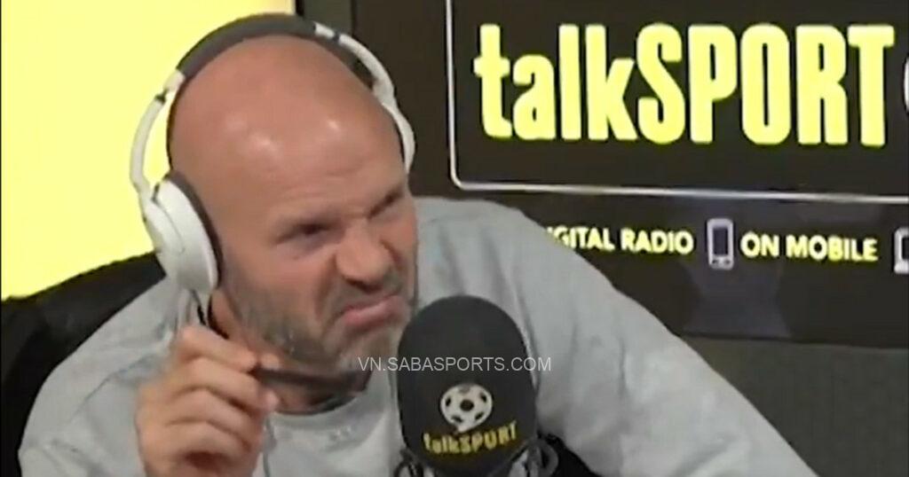 Danny Mills cho rằng vị thế của Arsenal và Everton lúc này là ngang nhau