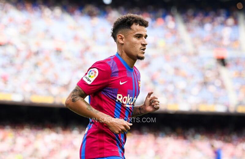 Barca ký hợp đồng với Coutinho hồi tháng 1/2018. (Ảnh: CaughtOffside)