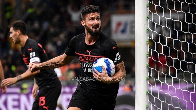 Giroud rút ngắn tỷ số với pha không chiến quen thuộc