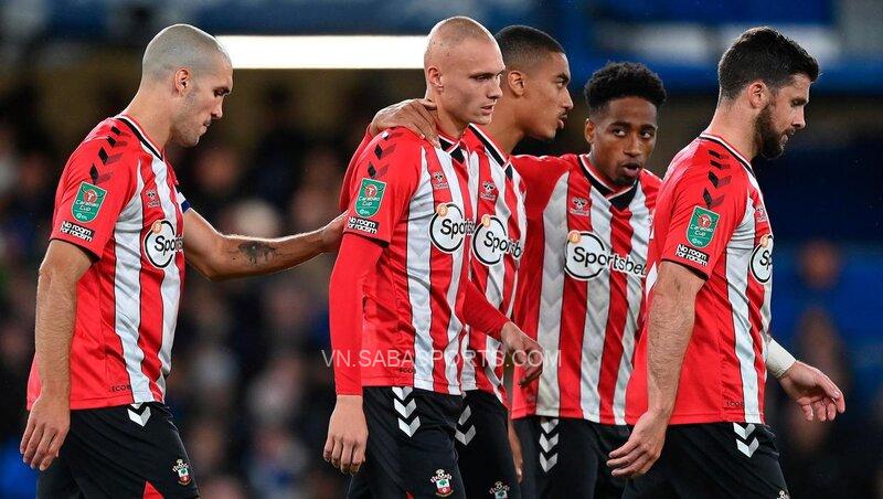 Smallbone là cầu thủ đá hỏng quả penalty khiến Southampton bị loại