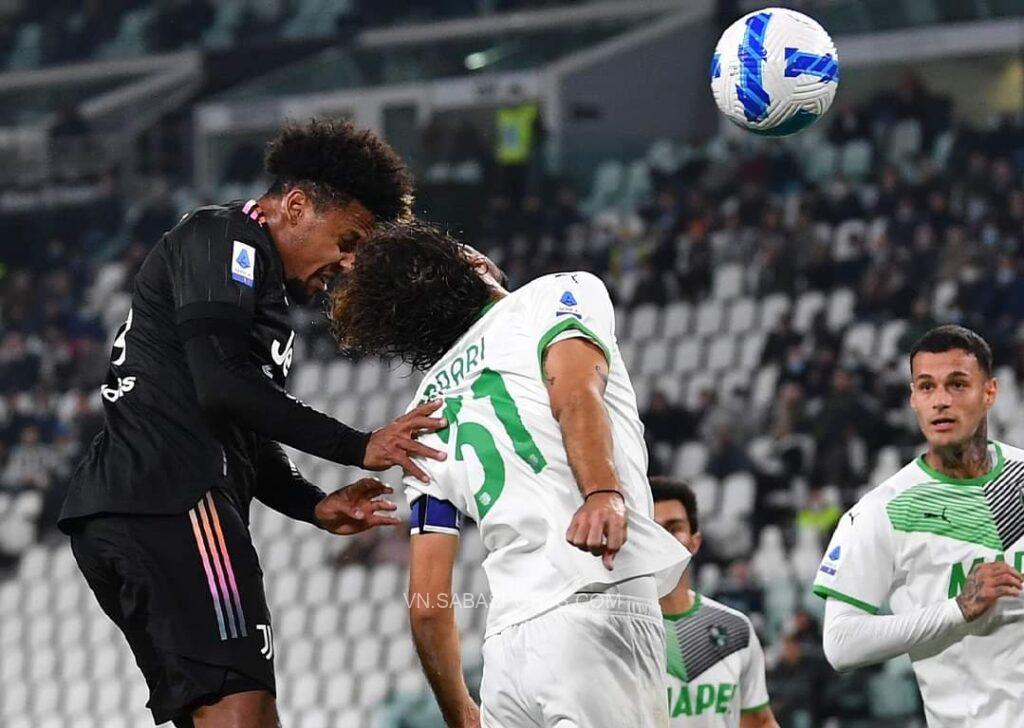 McKennie gỡ hòa cho Juve trong một pha không chiến