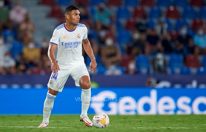 Real cần phương án dự bị chất lượng cho Casemiro. (Ảnh: The Real Champs)