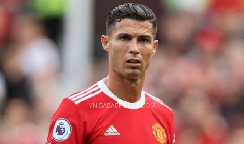 Ronaldo đang trải qua chuỗi ngày đáng quên ở trong lẫn ngoài sân cỏ