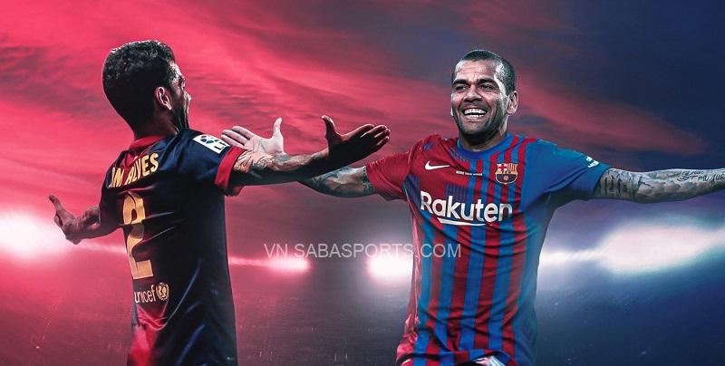 Alves từng có 8 năm cống hiến và giành 23 danh hiệu với Barca