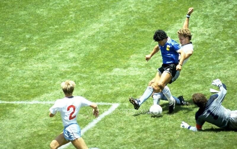 Bàn thắng kinh điển của Maradona.