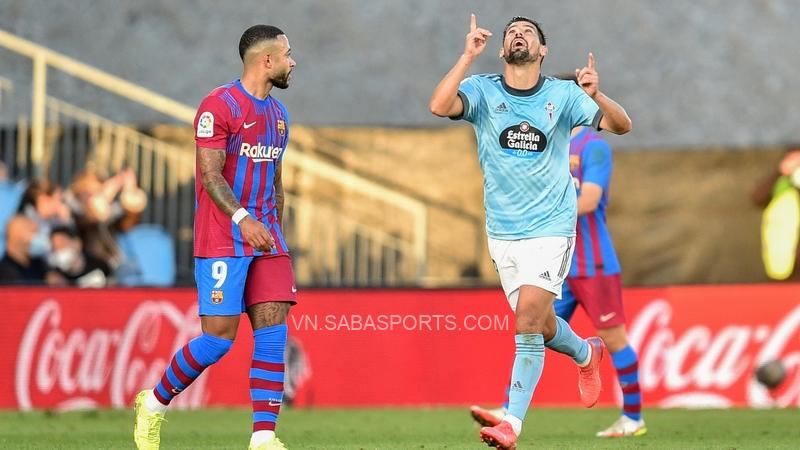 Nolito rút ngắn khoảng cách cho Celta Vigo khi trận đấu chỉ còn hơn 15 phút