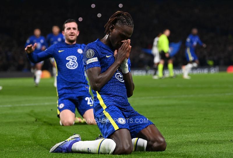 Chalobah có màn ra mắt Champions League đáng nhớ với 1 bàn thắng