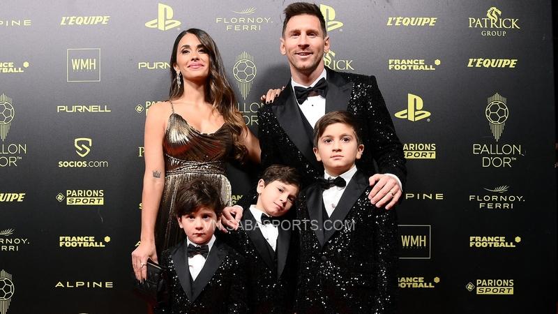 Messi xuất hiện tại thảm đỏ cùng với vợ Antonella và 3 người con