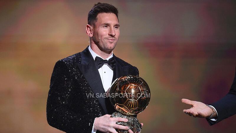 Messi tràn ngập cảm xúc trong lần thứ 7 mang về danh hiệu Quả bóng vàng