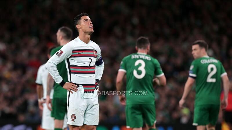 Ronaldo bất lực trước hàng thủ Ireland