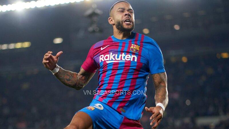 Pha đá phạt đền chính xác của Depay đem về 3 điểm cho Barca