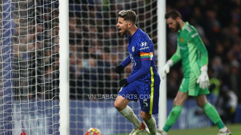 Quả phạt đền thành công của Jorginho giật lại 1 điểm cho Chelsea