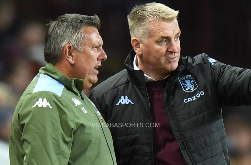 Smith và Craig Shakespeare hồi còn ở sân Villa Park. (Ảnh: Twitter)