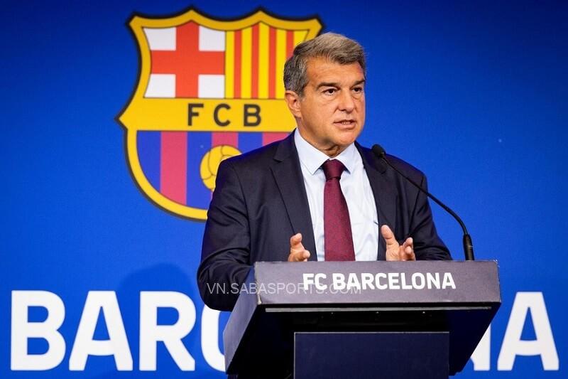 Joan Laporta và các cộng sự hoàn thành nhiệm vụ. 