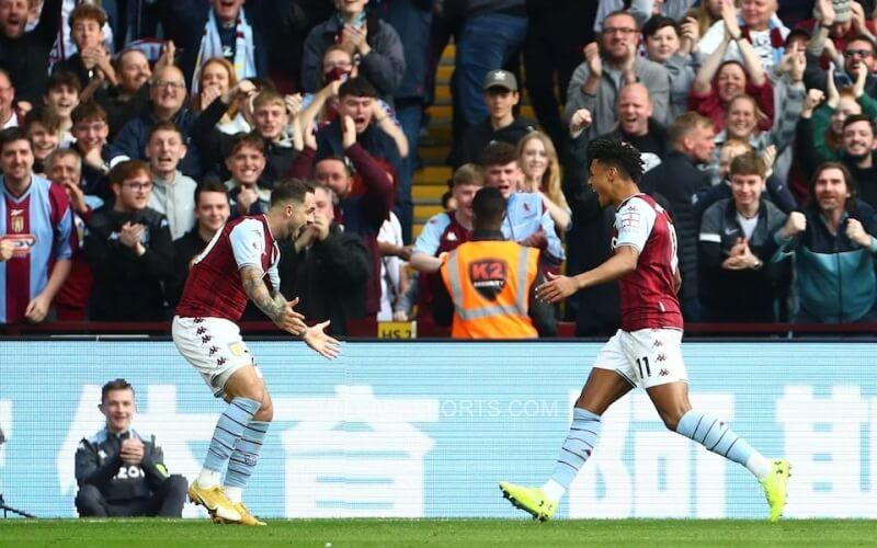 Ollie Watkins và Danny Ings chưa có sự kết nối