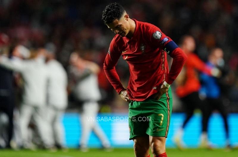 Ronaldo và các đồng đội tự đẩy mình vào thế khó