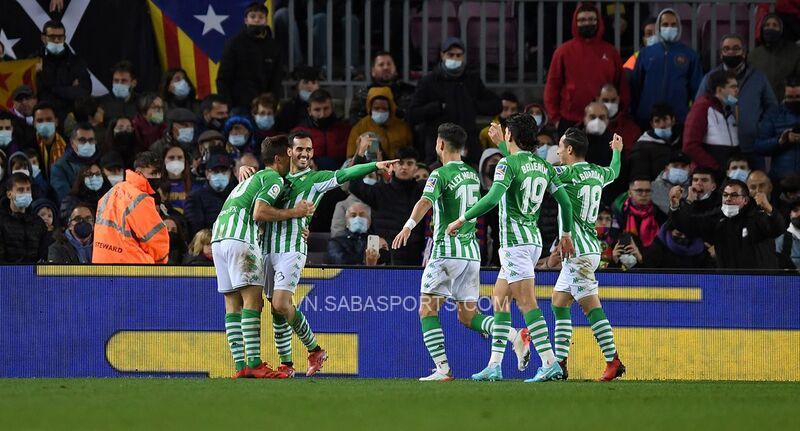 Real Betis là đội bóng khiến HLV Xavi lần đầu ôm hận tại La Liga