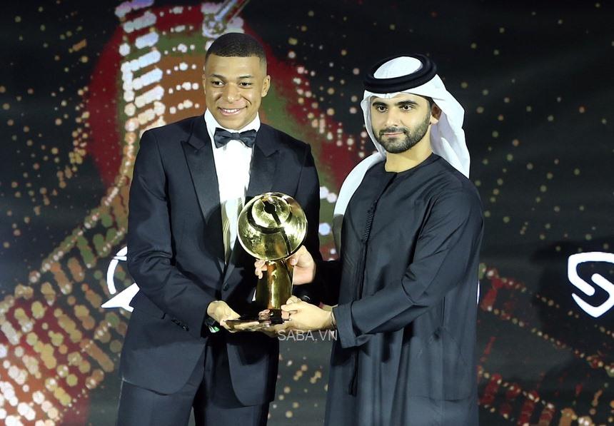 Đánh bại nhiều đối thủ mạnh, Mbappe giành Quả bóng vàng Dubai