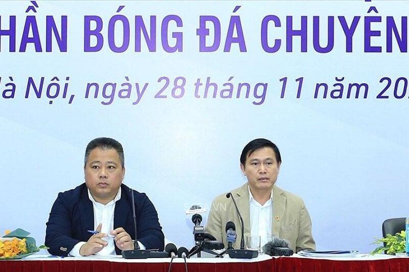 Ông Trần Anh Tú (phải) và ông Nguyễn Minh Ngọc (trái). (Ảnh: Thanh Niên)