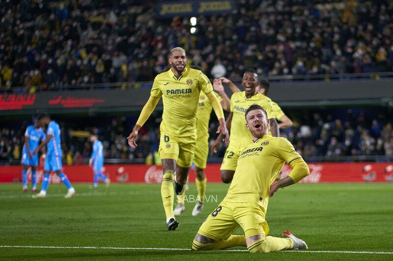 Alberto Moreno đưa Villarreal vươn lên dẫn trước đầu hiệp 2