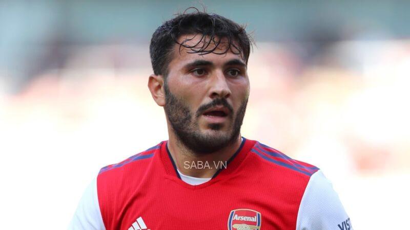 Kolasinac mới có 1 trận đá chính tại NHA mùa 2021/22