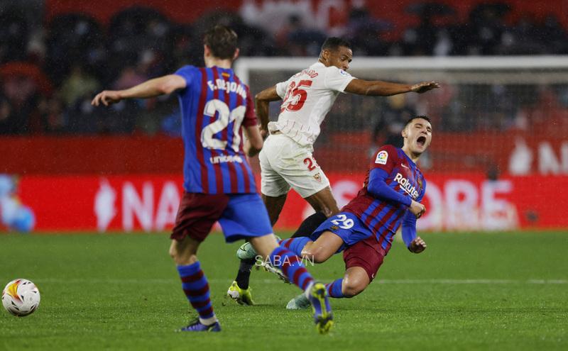 Barca cầm hòa Sevilla trong trận đấu mà thầy trò Xavi chơi hay hơn