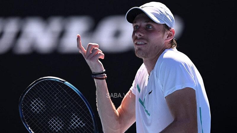 Shapovalov tỏ ra cay cú. (Ảnh: Twitter)