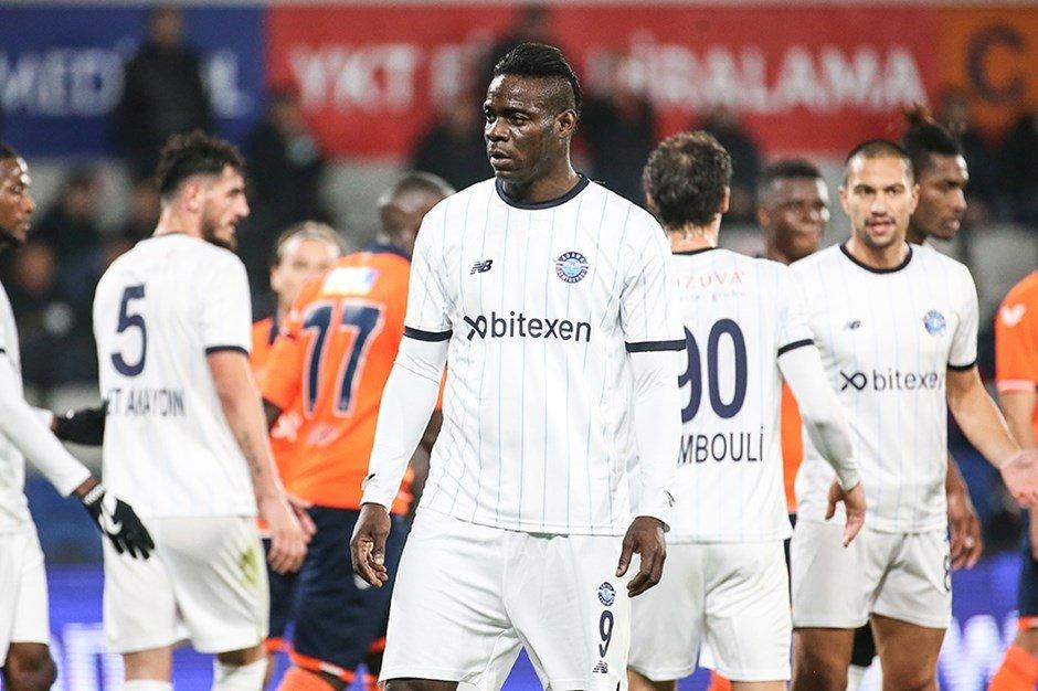 Balotelli đang chơi hay trong màu áo Adana Demirspor