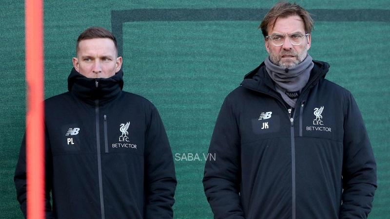 Klopp không thể góp mặt ở trận đấu đêm nay