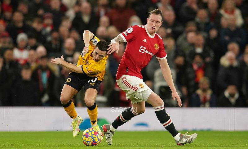 Phil Jones đã cho thấy được đẳng cấp của mình dù không thi đấu trong 2 năm