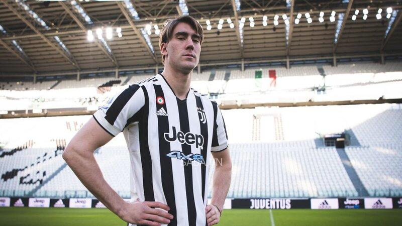 Vlahovic ra mắt Juventus 