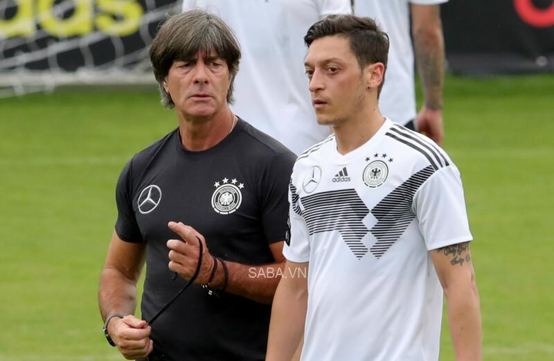 Ozil sẽ có cơ hội tái ngộ trò cũ tại Fenerbahce