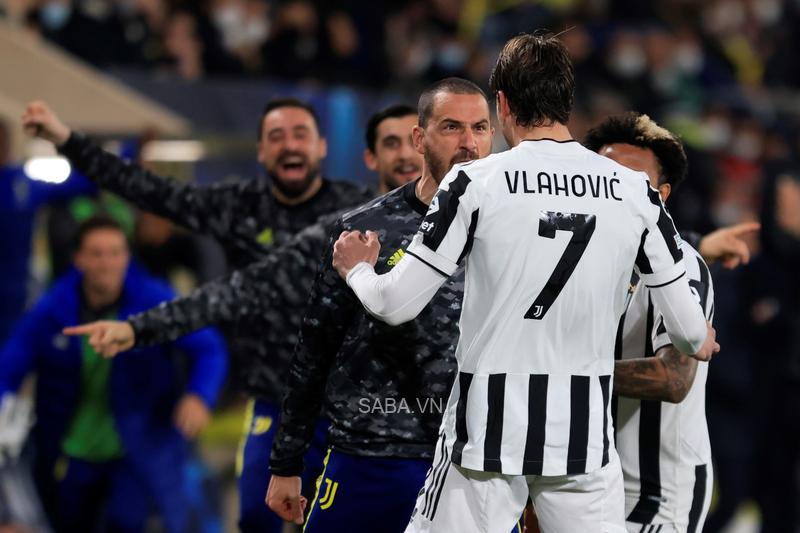 Vlahovic trở thành cầu thủ Juventus đầu tiên ghi bàn trong trận ra mắt đấu trường Champions League